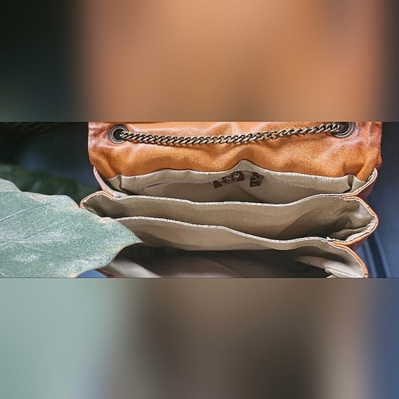 🌟Pratesi Firenze Saddle Leather Satchel Quilted Chanel Like Purse- Italy 🌟 - Picture 7 of 12